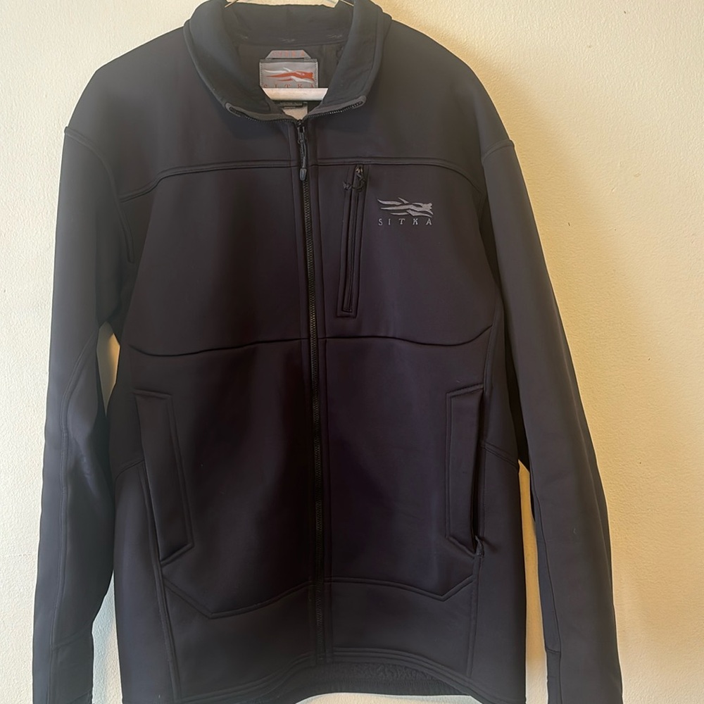 Sitka Traverse Jacket black,only worn a few times like new shape. Berber fleece